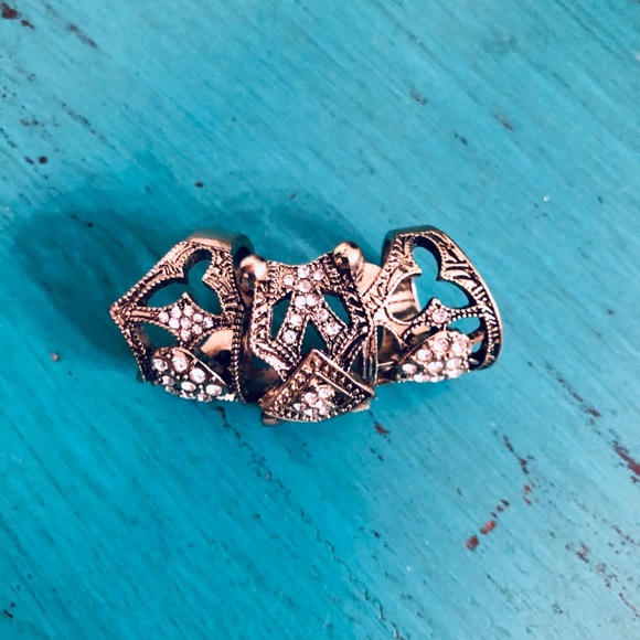 SUNAHARA LONG KNUCKLE RING JOINTED 3 CZ HEARTS ON DOUBLE BANDS - Picture 6 of 7